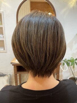 ヴィアンカ(Vianca) 【丸みショートボブ×オリーブグレージュ】/大人＠20代30代40代