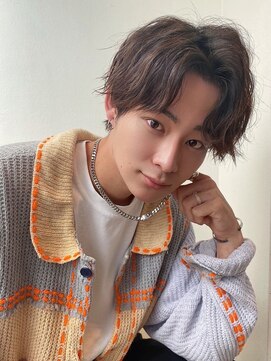 ツーダブル 梅田茶屋町中崎町店(WW..) センターパートツイストスパイラルパーマ刈り上げメンズパーマ