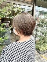 シャイン ヘア ブレンド 二子玉川(Shine hair blend) 白髪ぼかしハイライト×ショートヘア