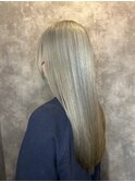 ホワイトグレージュ/切りっぱなしロング/リペアブリーチ