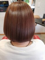 バルビエーレ アーディ(Barbier Adi) ショートボブ