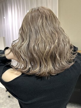 アドラーブル ココロ 新潟(adorable CoCoLo) 大人可愛い/透明感/ベージュ