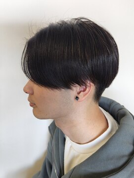 ヒュイル バイ ニアウ(Hwyl by Niau) メンズマッシュセンターパートスパイラルパーマニュアンスパーマ