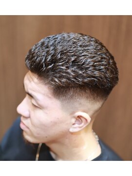 バーバーショップ スバル(BARBERSHOP SUBARU) <理容室><バーバー>アイロンバックパーマ