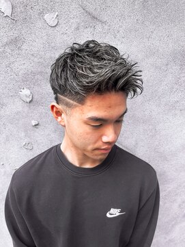 メンズグルーミングナンバーナイン(MEN'S GROOMING NUMBER NINE) ホワイトメッシュ/フェードカット/【早田隼哉】