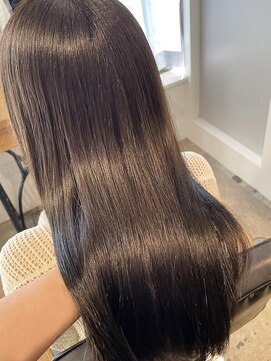 オリンテ バイ レシッド 表参道(orente by rcid) 韓国髪質改善似合わせカットフェミニンロングホワイトグレージュ