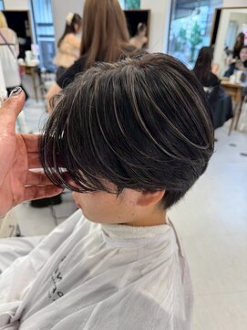 バース 梅田中崎町店(BIRTH) 黒髪センターパートツーブロックホワイトブロンドハイライト