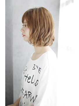 シュシュット(chouchoute) 大人ガーリーミディアムレイヤー似合わせカットダークアッシュ70