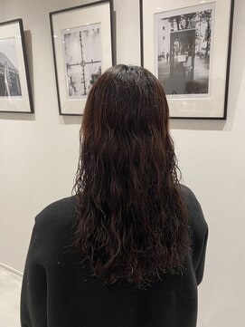 シアン 矢場町店(CYAN.) ロングにウェーブパーマ