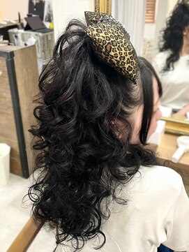 ヴィアス(Vias) 盛り髪・ハーフポニー(mayu)