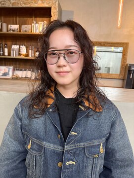 ステップボーンカットオオサカ(STEP BONE CUT OSAKA Via TICK-TOCK) 【ステップボーンカット】セミロングパーマ