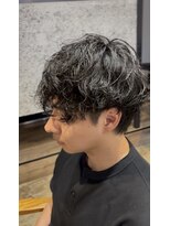 ニト(nito.)&nbsp;行徳／メンズマッシュ／シャドウパーマで横顔にも柔らかな動きを