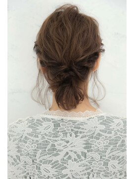 ミニヨン バイ ハピネス 高の原店(mignon by Happiness) 大人可愛いハイライトルーズアップボブアレンジ奈良清水