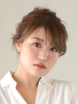 アース コアフュール ボーテ 成田店(EARTH coiffure beaute) 大人可愛いツイストアップ