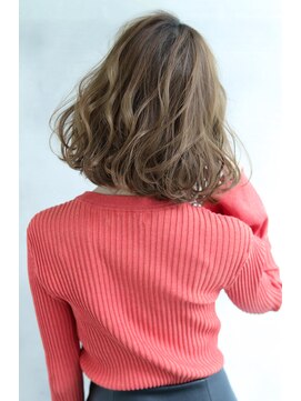 ブラン 梅田(Blanc) 【Blanc 梅田】ラフウェーブ/イルミナカラー/ボブ