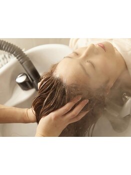 ≪リラックスミストスパ≫髪ストレスの溜まりやすい季節の変わりめは、ヘッドスパで身も心もリフレッシュ♪