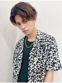 スーツ短髪ツーブロック束感モテる黒髪シークレットパーマ流行