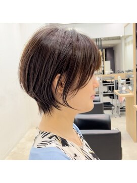 イヴォークトーキョーオーサカ(EVOKE TOKYO osaka) 骨格補正くびれショート