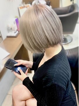 ディア(.eer) 【.eer/ディア】ハイトーン/ホワイトミルクティー/ショートボブ