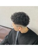 清潔感溢れるフェードスタイル+MIXパーマ【男らしさUP】