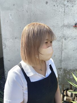 ニト(nito) ハイトーンカラー/ホワイトべージュ