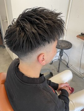 アンティコ(Antico) アップバングショート　スキンフェード　ツーブロショート　短髪