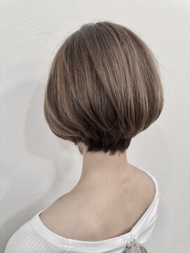 ミザルー(Misirlou) 大人レイヤーボブ