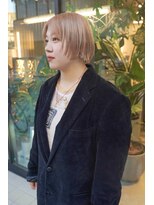 アザー(o. the .r)&nbsp;バッサリ切ってウォームベージュ