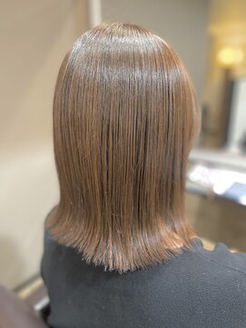 ダンディゾン ブルー 神楽坂(Dans Dix ans bleu) Dans Dix ans】思わずなでたくなるつるさらストレートボブ☆