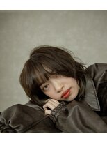 デバイス バイ フレイムス 越谷(DEVICE by Frames) ブラウンカラー 暖色 茶色