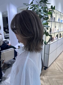 ステア ケース(stair case) 白髪活かし 白髪が多い方向け