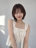 ワゴンバイアフロート(Wagon by afloat)&nbsp;池袋｜小顔見せシースルーバング×大人可愛い丸みショートボブ