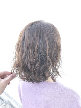 レイ 万博記念公園店(Ray) ミディアムパーマ/モテ髪/楽チンパーマ/シルキーベージュ