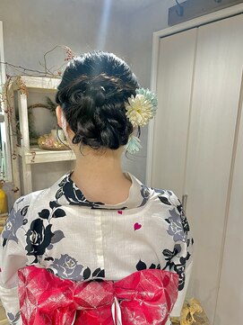 ベルトオブヴィーナス(Belt of venus) 艶やかシニヨンアレンジ