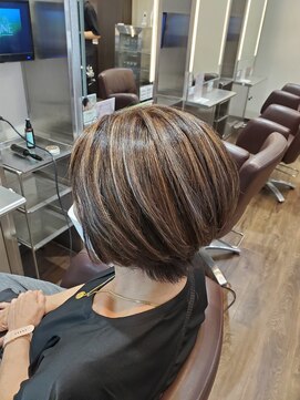 ジャンクロードビギン 丸の内 MY PLAZA店(JEAN CLAUDE BIGUINE) 超立体白髪ぼかしカラー 40代50代60代70代 くびれ