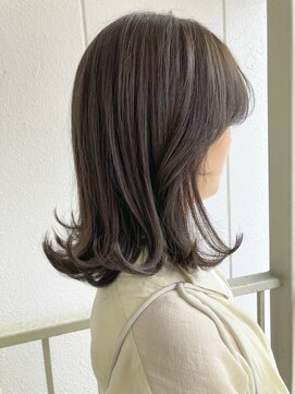 ロカ(roka) ミントアッシュでつくるベージュカラー　カーキベージュ