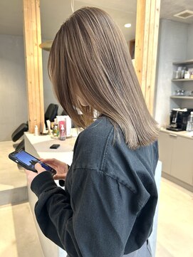 ロル 茅ヶ崎(l'or) 【l'or】ブリーチなしのまろやかベージュカラー