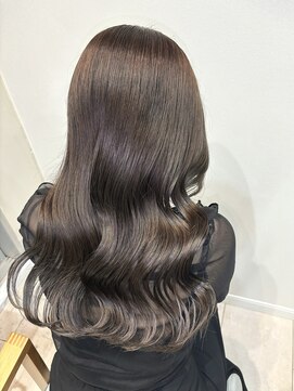 アンジェロ カリノ(Angelo Carino) グレージュ/チャコールグレー/ロングレイヤー/韓国ヘア/20代