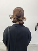 ソソ(soso)&nbsp;【soso 伊勢田】タイトシニヨン/ヘアアレンジ/横浜