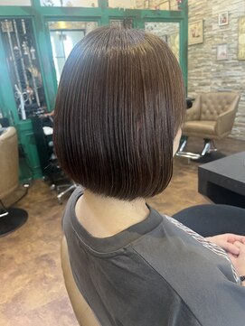 ヘアーラウンジ アンフィ 井土ヶ谷(Hair Lounge Anphi) シンプルボブ