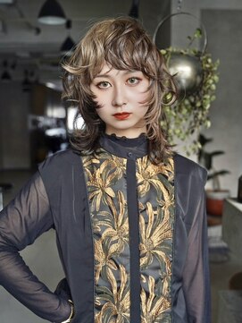 ラッドルーム(LAD ROOM.) ウルフカット/レイヤーカット/デザインカラー/ケアブリーチ