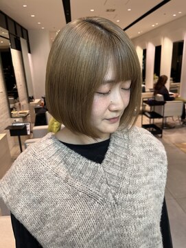 ステアケース ギンザセブン(stair:case ginza7) 大人可愛い前上がりボブ×上品中明度ベージュ