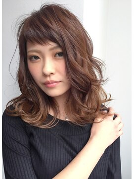 ジーナ(XENA) オン眉斜めバング