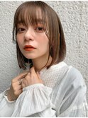 内巻きボブ 透明感カラー ブリーチなし オリーブベージュ 小顔