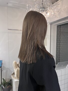 シイ(SIE) ブリーチ1回ブラウンベージュ