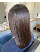 やわらか縮毛矯正の施術へのこだわり。最新の薬剤を使ってお客様に最適な施術を提供いたします。
