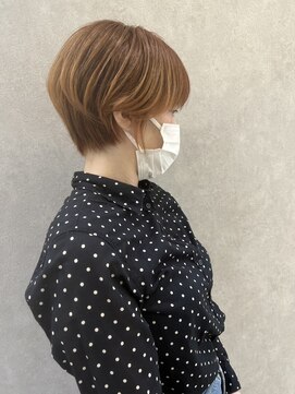 ザラフター ザブリーチ 新下関(the laughter/The bleach) 耳かけショート/まろやかベージュ/クリアトーンカラー