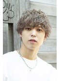 ホワイトシルバーカラー ウルフヘア アッシュブラック