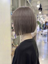 リンダ(LYNDA)&nbsp;まとまる艶感コンパクトボブ×透明感グレージュ