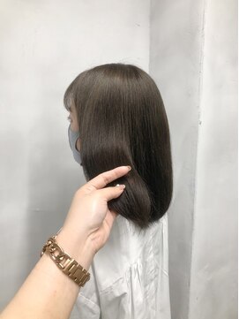 リコ(liko) 【liko 三軒茶屋 莉子】赤み消しオリーブベージュ